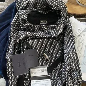 100% AUTHENTIC NEW PRADA MEN/WOMEN NYLON OCTAGON PRINT BACKPACK/BAG $_57.JPG?set_id=880000500F main image 4